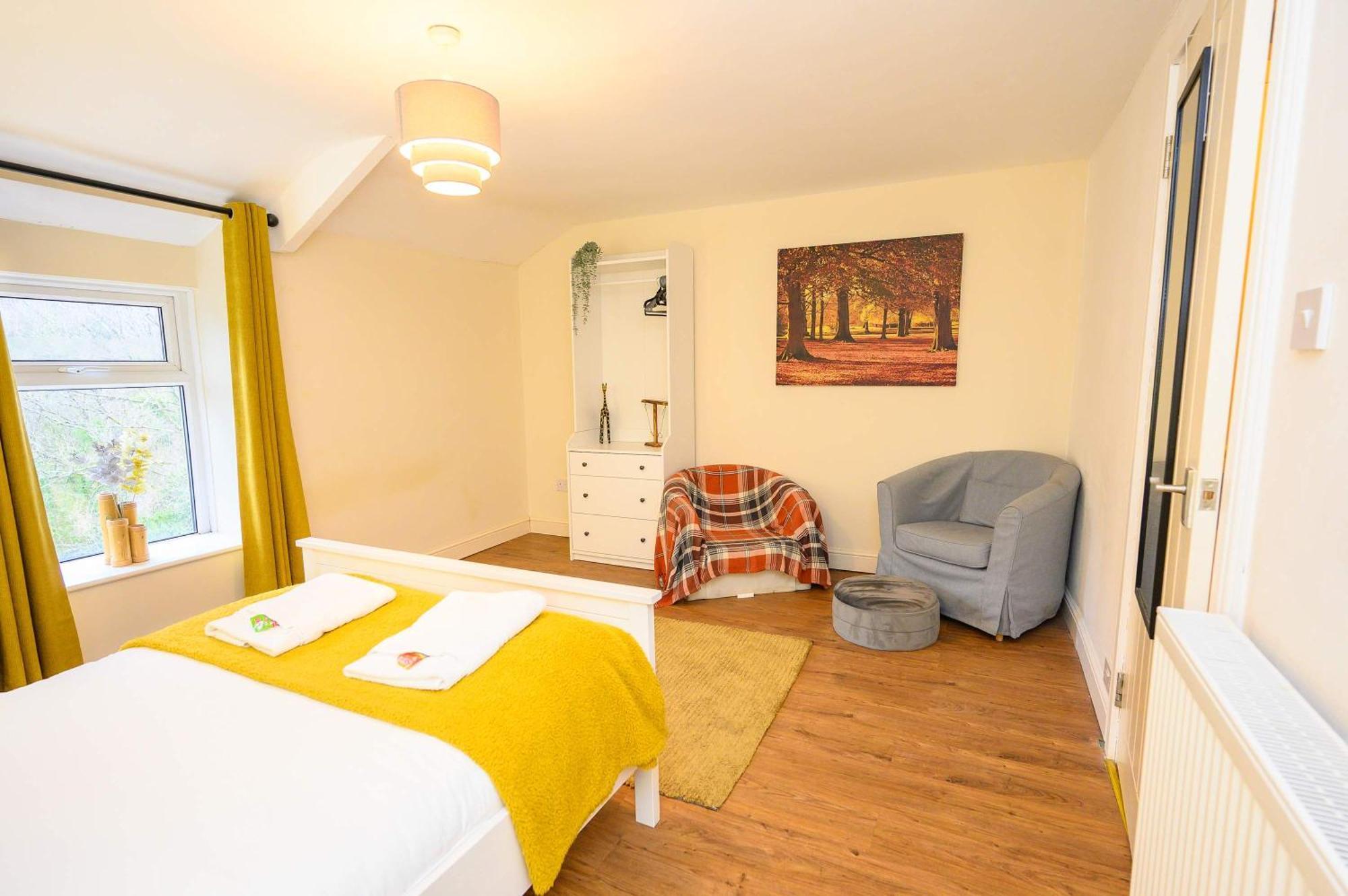 Llareggub Amazing House In Afan Forest With Breath-Taking Views By Staystaycations Port Talbot Esterno foto