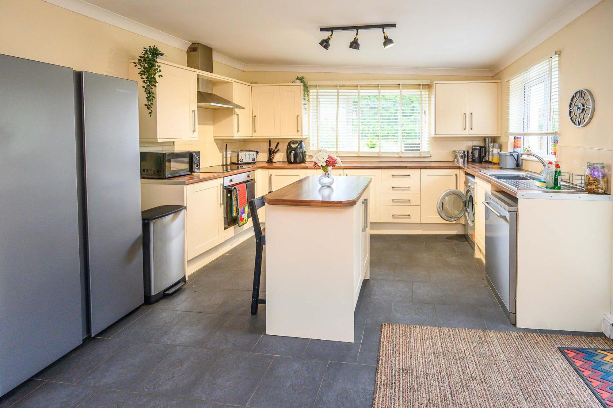 Llareggub Amazing House In Afan Forest With Breath-Taking Views By Staystaycations Port Talbot Esterno foto