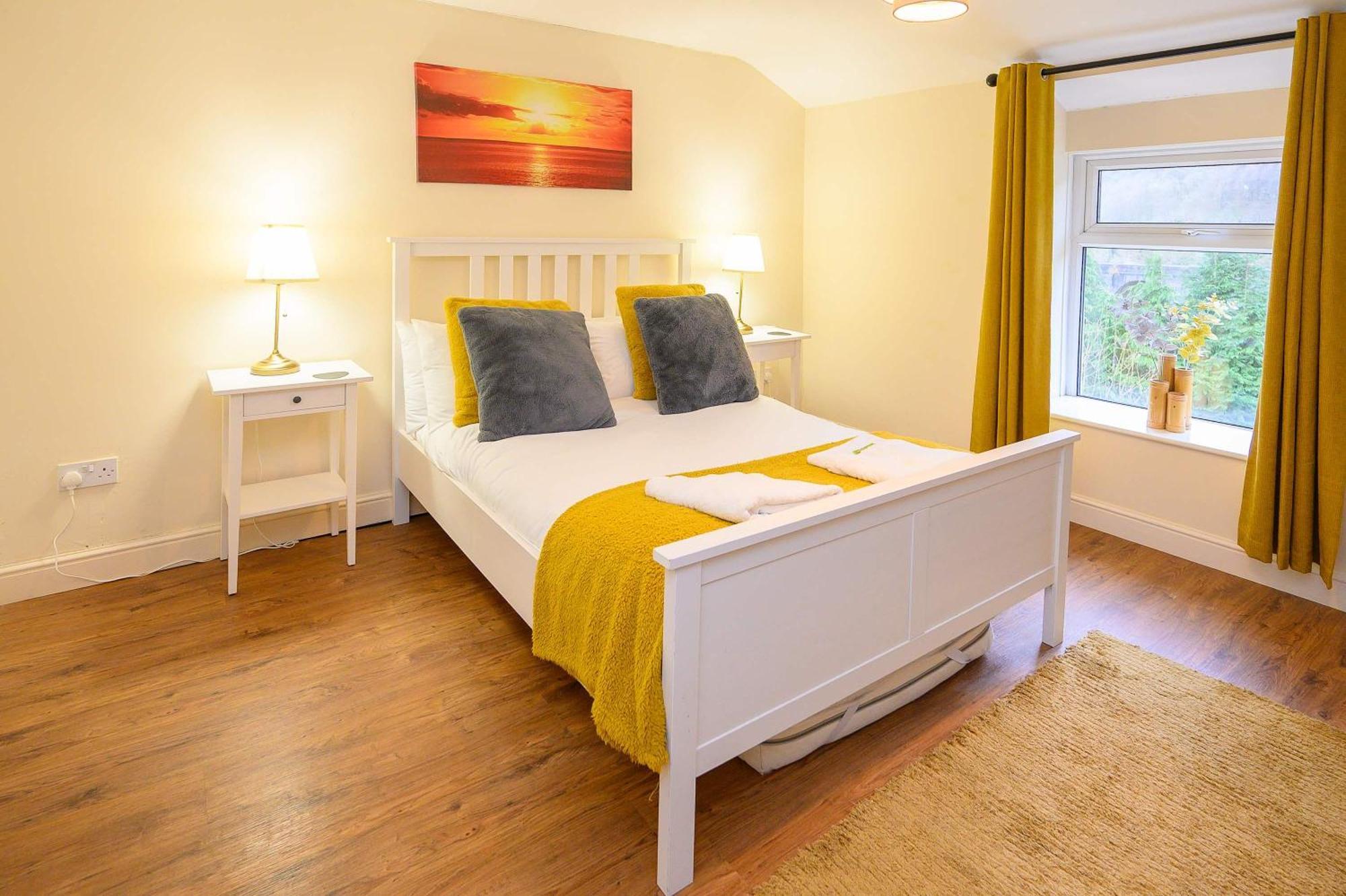 Llareggub Amazing House In Afan Forest With Breath-Taking Views By Staystaycations Port Talbot Esterno foto